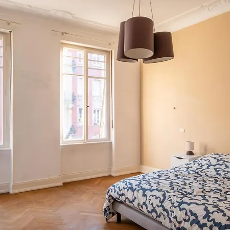 Centre / Le Twelve 130m2 *